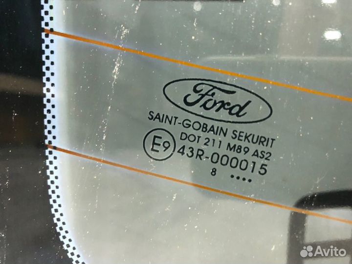 Стекло заднее Ford Focus седан sida 2008 2009 2010