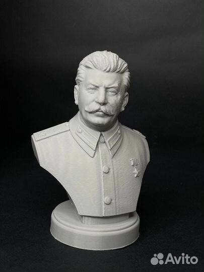 Бюст Сталина