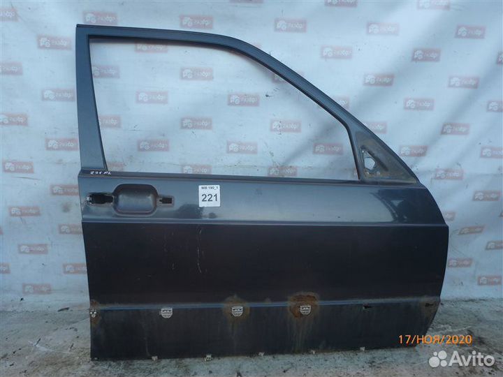 Дверь передняя правая Mercedes-Benz 190 W201