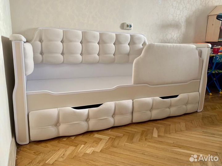 Кровать детская Спорт с мягкой стенкой