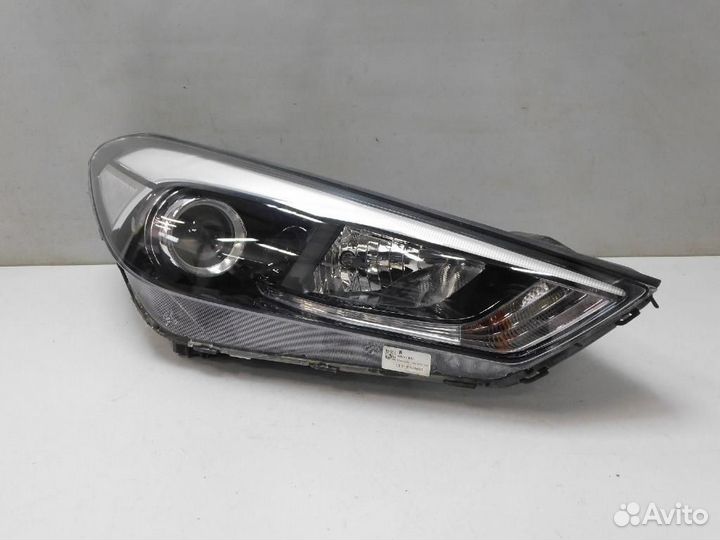 Фара правая Hyundai Tucson