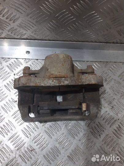 Суппорт передний правый Opel Insignia A A18XER