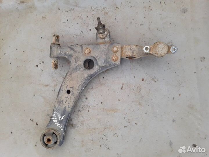 Рычаг подвески передний правый Hyundai Sonata 5