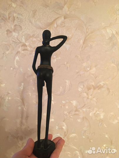 Статуэтка Африканка