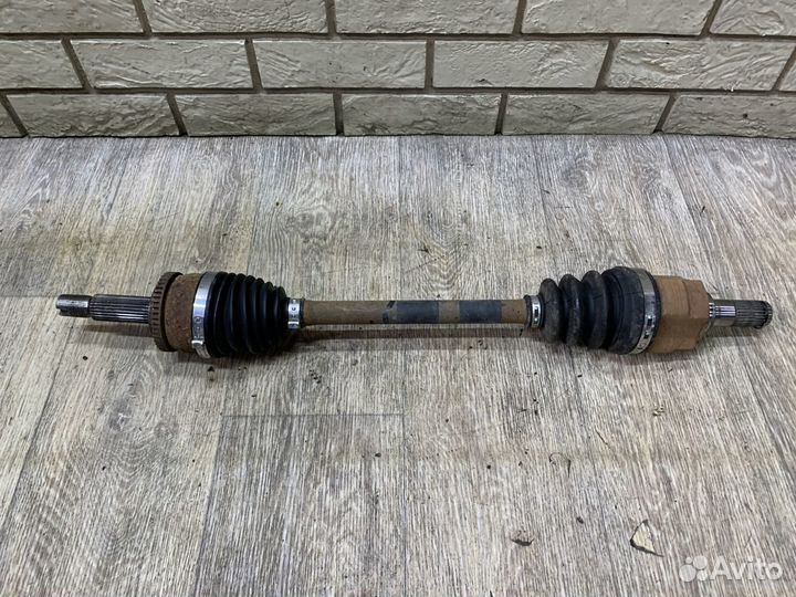 Hyundai Solaris Привод (полуось) передний LH RH