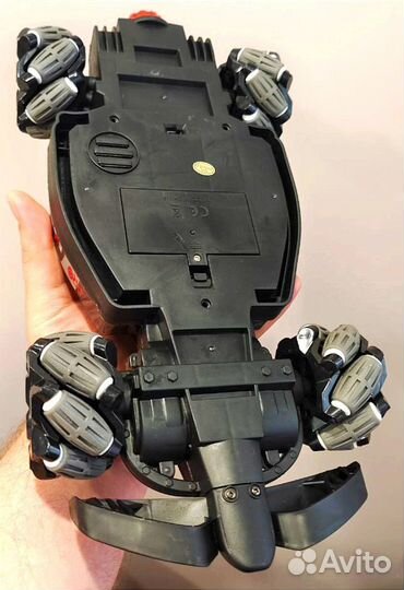 Машина на радиоуправлении с пультом