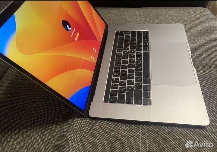 Macbook pro 15 2017 i7 16gb