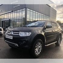 Mitsubishi Pajero Sport 2.5 AT, 2015, 299 000 км, с пробегом, цена 1 634 000 руб.