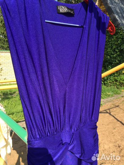 Платье вечернее женское с треугольным вырезом