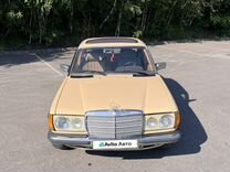 Mercedes-Benz W123 2.0 MT, 1981, 365 000 км, с пробегом, цена 250 000 руб.