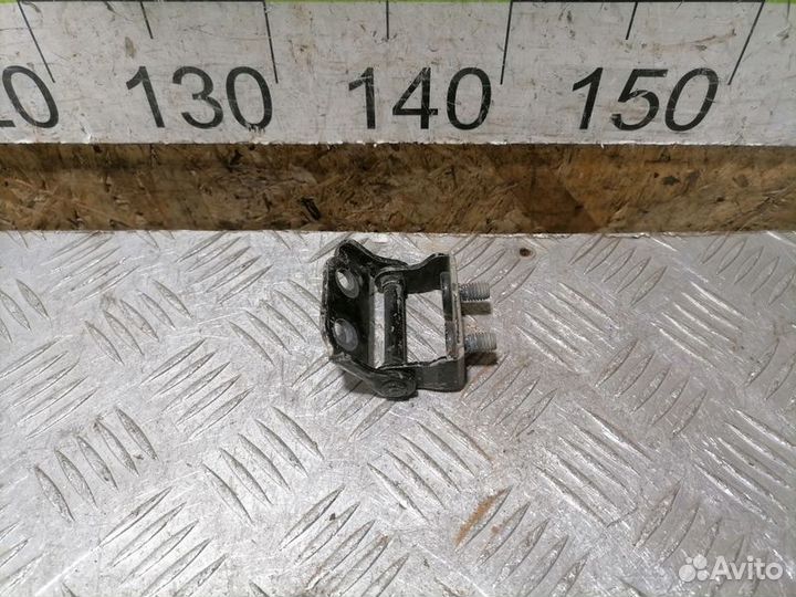 Петля багажника левая Mazda Cx7 2007-2012