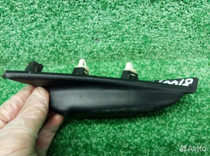 Уголок двери передний правый Lexus LX II 1998-2002