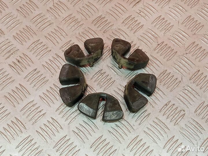 Резинки демпферные Suzuki SV400S