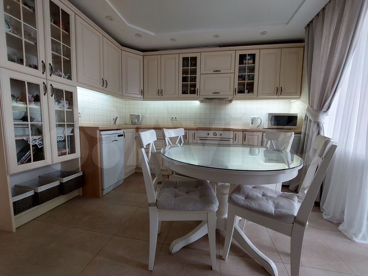 3-к. квартира, 87,1 м², 5/10 эт.