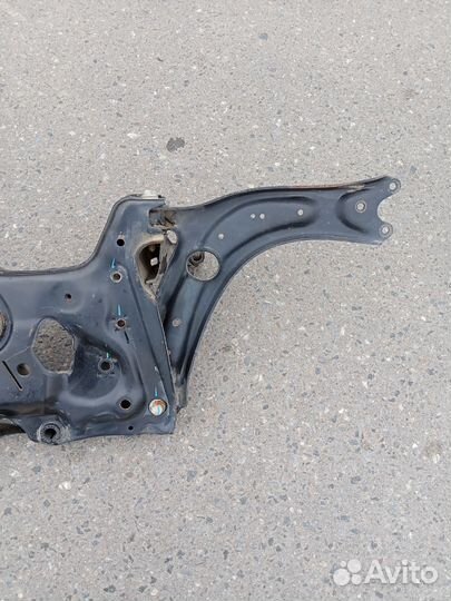 Подрамник передний Volkswagen Tiguan 2 Taos