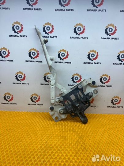 Петля капота левая Bmw 7 F01 3.0 N54 2010