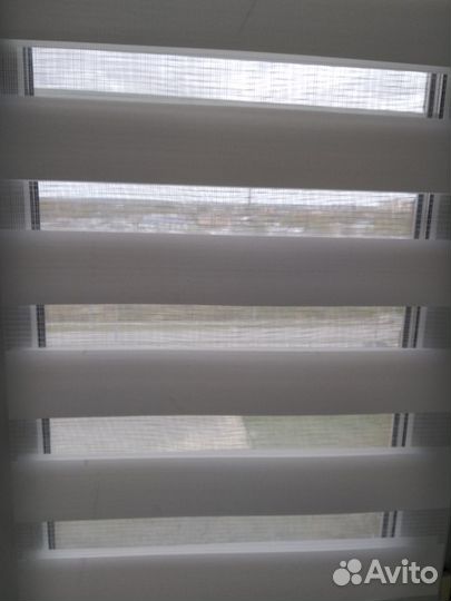 Рулонные шторы день ночь