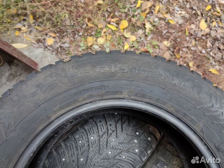 Nokian Tyres Hakkapeliitta 8 SUV 215/65 R16 102T