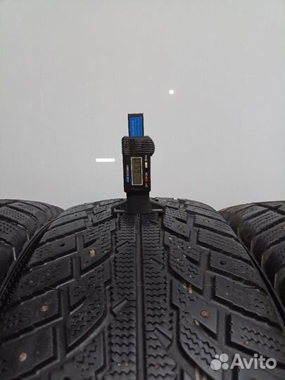 Kumho I'Zen RV Stud KC16 235/60 R18