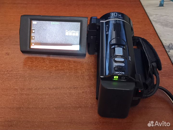 Камера Sony HDR-PJ200E