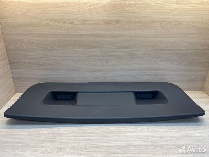 Обшивка двери багажника Volkswagen Polo