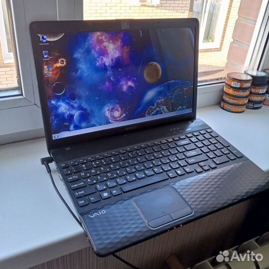 Ноутбук Sony vaio i3