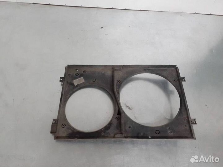 Диффузор вентилятора Volkswagen Golf 3 2000