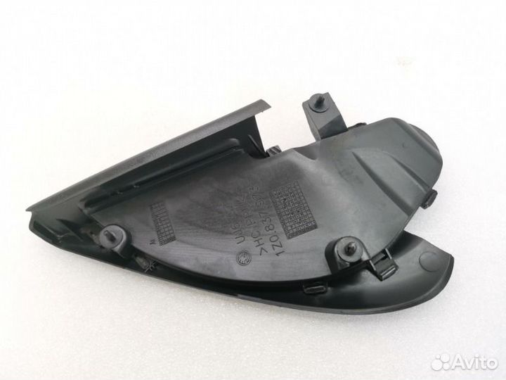 Накладка зеркало передняя левая Skoda Octavia A5