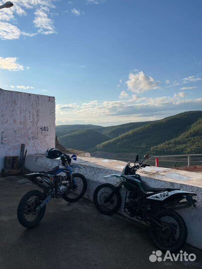 Продам эндуро мотоцикл 200 кубов