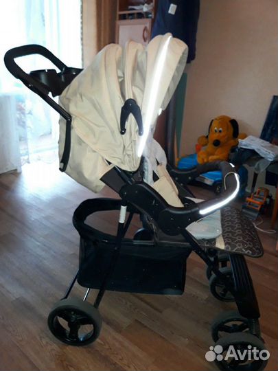 Коляска прогулочная