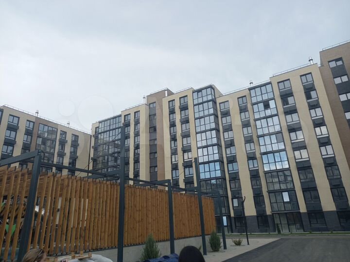 3-к. квартира, 79 м², 4/10 эт.