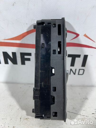 Блок кнопок стеклоподъёмника Infiniti Q50 V37