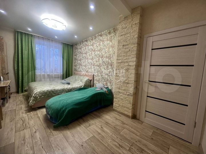 Комната 39,5 м² в 3-к., 2/2 эт.