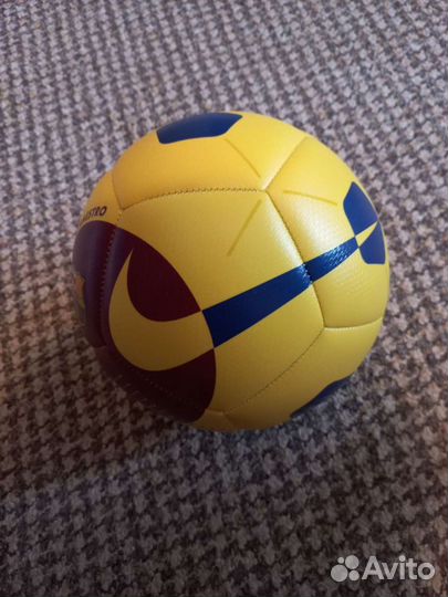 Футбольный мяч nike barcelona futsal maestro pro