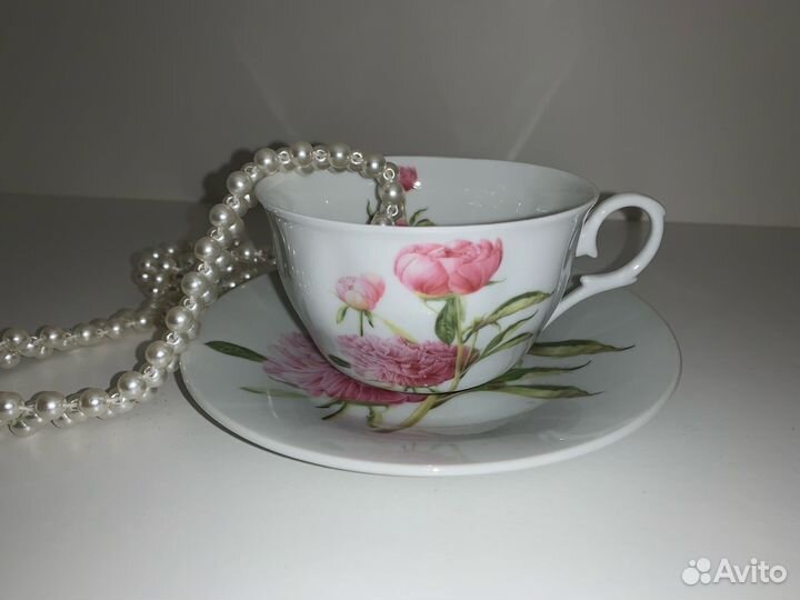 Фарфоровый чайный сервиз