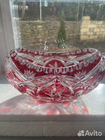 Ваза из цветного хрусталя для фруктов и конфет