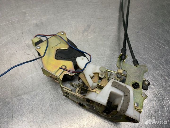 Замок двери задней правой Faw V5 седан CA4GA5 2012