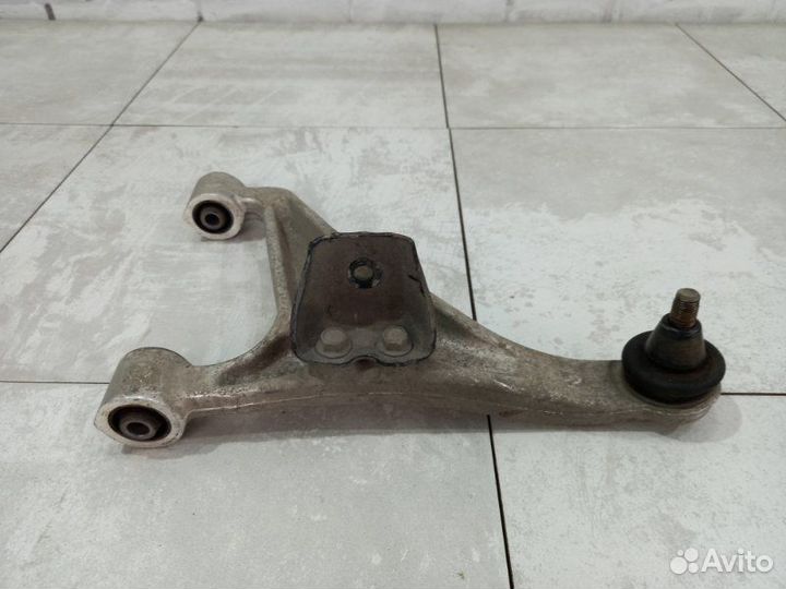 Рычаг подвески передний правый Infiniti G37 coupe