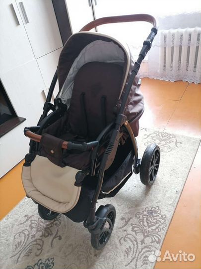 Прогулочная коляска Lora