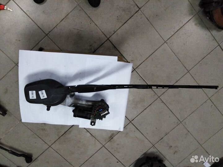 Трапеция стеклоочистителя Мерседес A2108201542