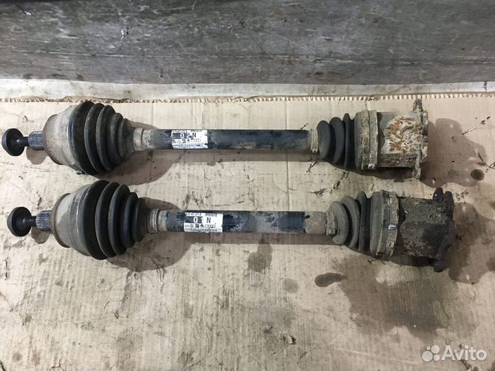 Передние привода в сборе Audi A8 D3