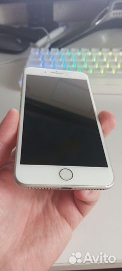 iPhone 8 Plus, 64 ГБ