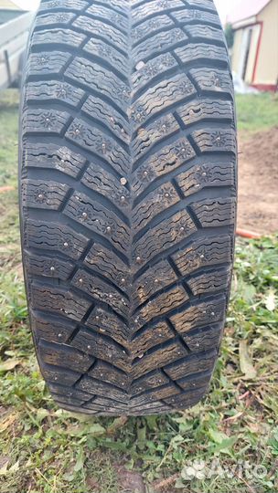 Michelin X-Ice North 4 16/60 R16