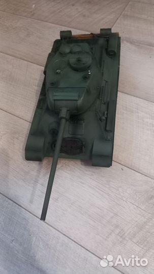 Модель танка на радиоуправлении