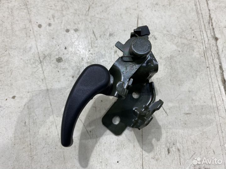 Ручка открывания капота Hyundai Matrix FC