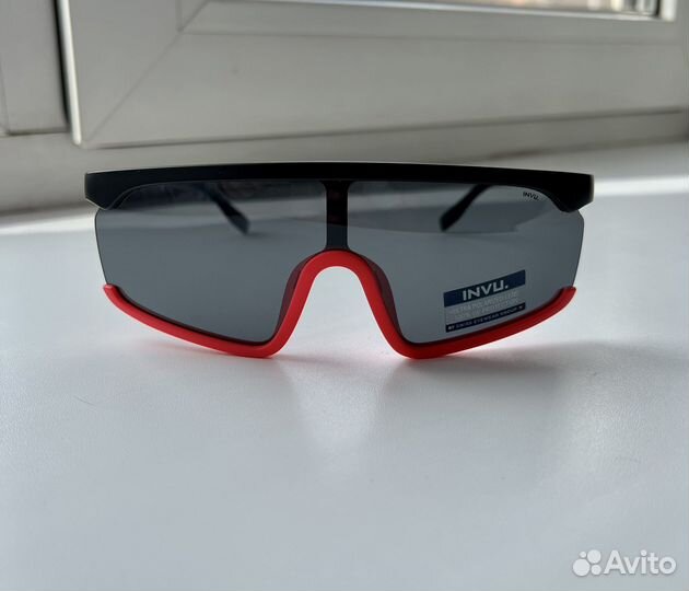 Продам спортивные солнцезащитные очки Invu