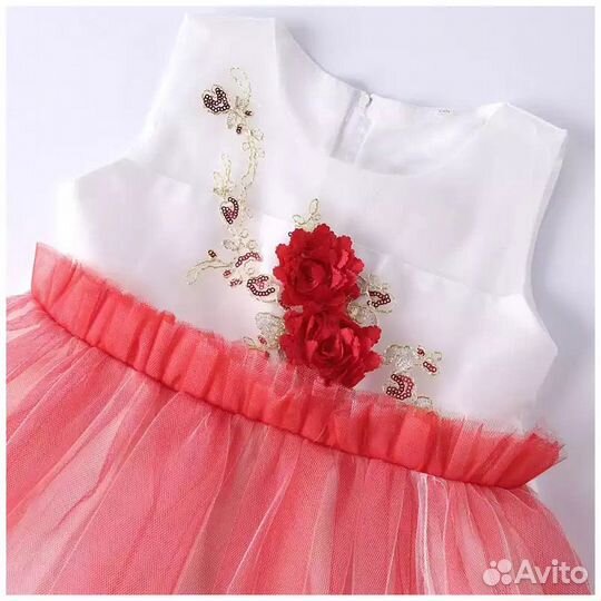 Платье праздничное новое на девочку 128-134 см