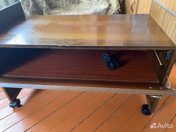 Тумба под телевизор