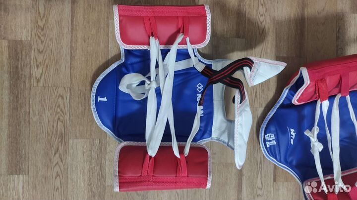 Жилет защита, шлем и другое для ребенка 8-11