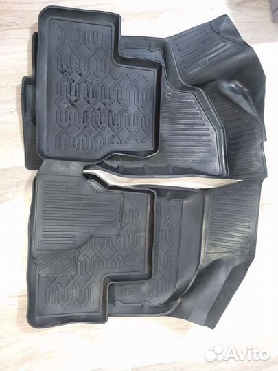 Автомобильные коврики резиновые